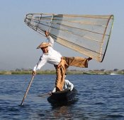 Rybář na jezeře Inle