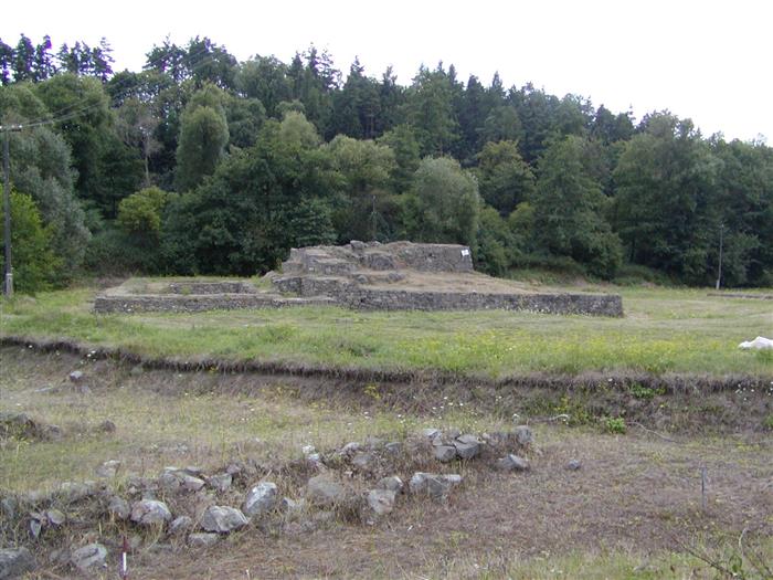 Středověká osada Mstěnice